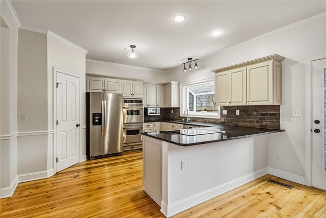 154 HARBOR RIDGE LN N, Memphis, TN 38103