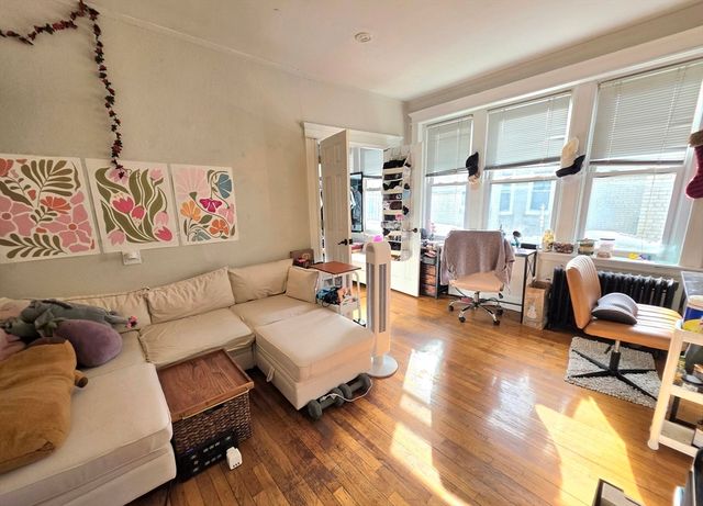 1641 Commonwealth Ave 16, Boston, MA 02135