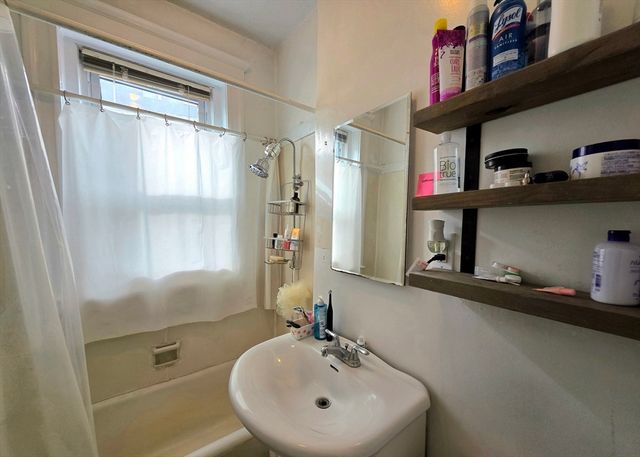 1641 Commonwealth Ave 16, Boston, MA 02135