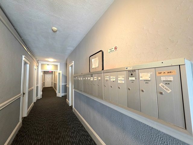 1641 Commonwealth Ave 16, Boston, MA 02135