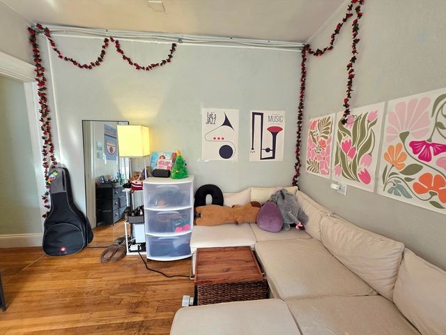 1641 Commonwealth Ave 16, Boston, MA 02135