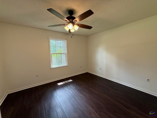 1710 Macon Road, Perry, GA 31069