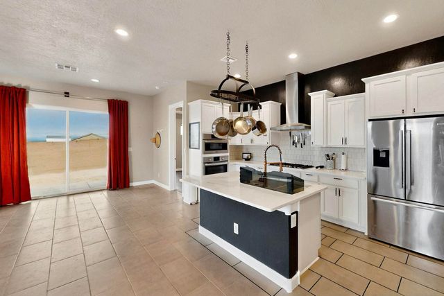 3406 Falkirk Road NE, Rio Rancho, NM 87144