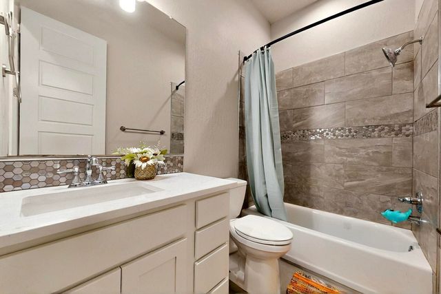 3406 Falkirk Road NE, Rio Rancho, NM 87144