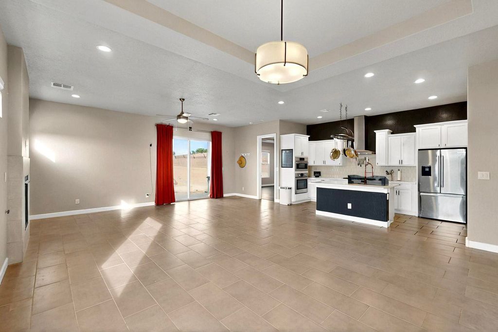 Image 11 of property listing at 3406 Falkirk Road NE, Rio Rancho, NM 87144