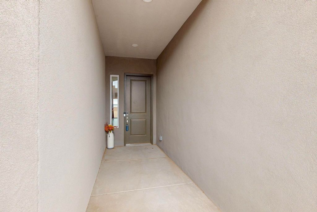 Image 5 of property listing at 3406 Falkirk Road NE, Rio Rancho, NM 87144