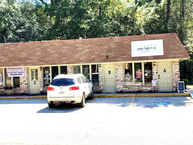 1714 Roman Forest Boulevard, New Caney, TX 77357