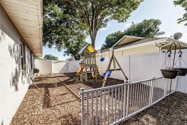 2326 ARROWHEAD BOULEVARD, Lakeland, FL 33813