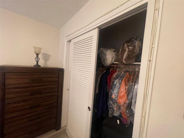 2050 NE 39th St S103, Lighthouse Point, FL 33064