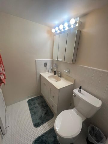 2050 NE 39th St S103, Lighthouse Point, FL 33064