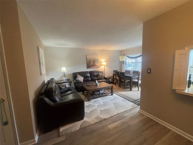 2050 NE 39th St S103, Lighthouse Point, FL 33064