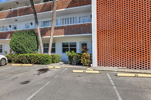 2050 NE 39th St S103, Lighthouse Point, FL 33064