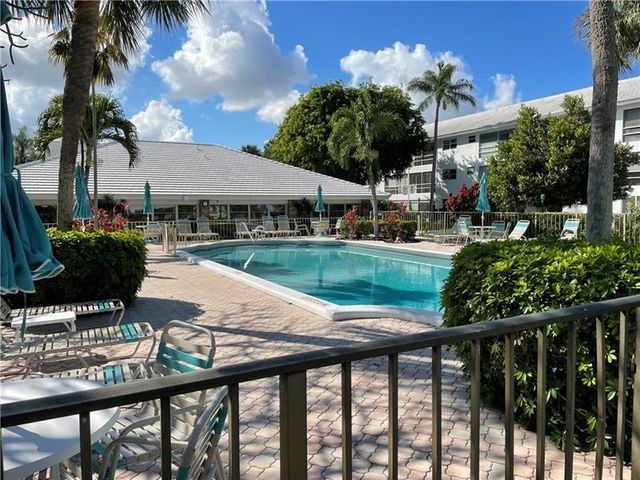 2050 NE 39th St S103, Lighthouse Point, FL 33064