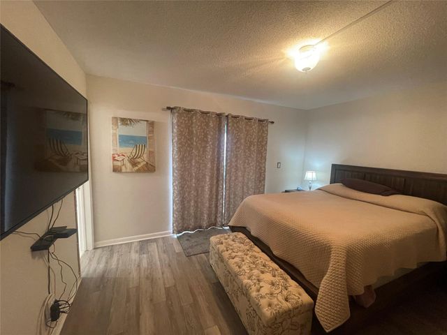 2050 NE 39th St S103, Lighthouse Point, FL 33064
