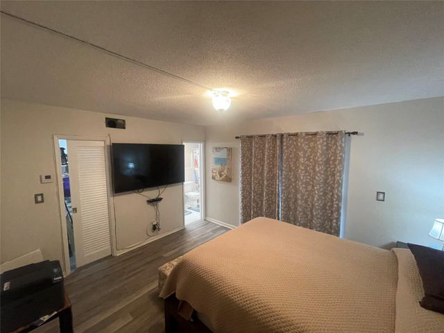 2050 NE 39th St S103, Lighthouse Point, FL 33064