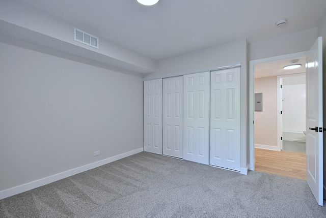 700 Wellington Avenue 207, Elk Grove Village, IL 60007