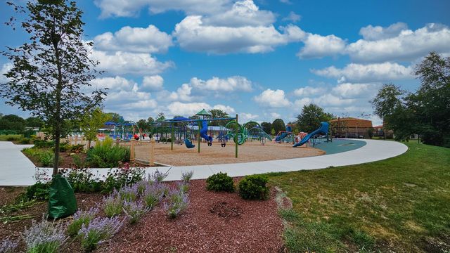 700 Wellington Avenue 207, Elk Grove Village, IL 60007