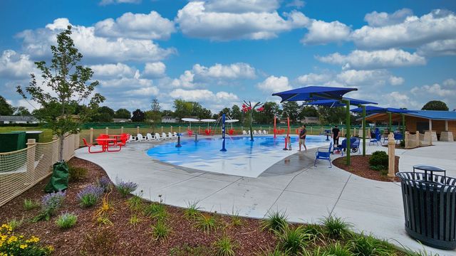 700 Wellington Avenue 207, Elk Grove Village, IL 60007