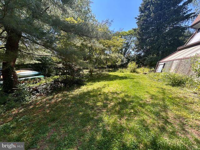 8204 BROOKSIDE RD, Elkins Park, PA 19027