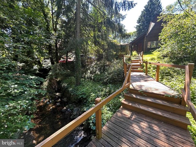 8204 BROOKSIDE RD, Elkins Park, PA 19027