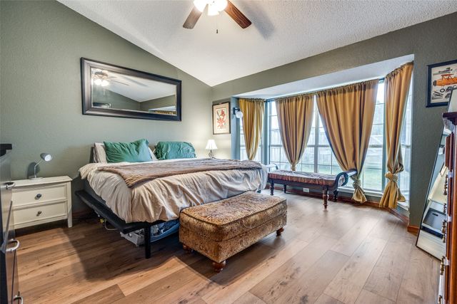 209 Commonwealth Circle, Grand Prairie, TX 75052