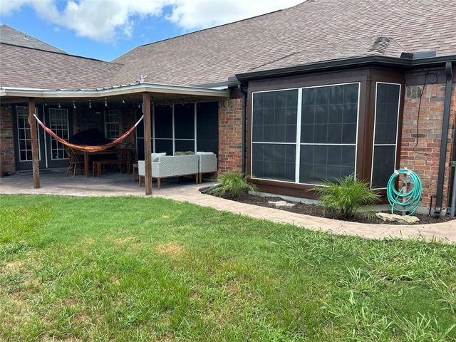 209 Commonwealth Circle, Grand Prairie, TX 75052