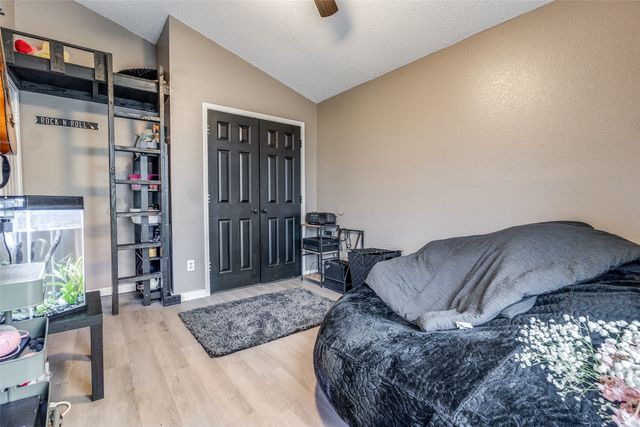 209 Commonwealth Circle, Grand Prairie, TX 75052