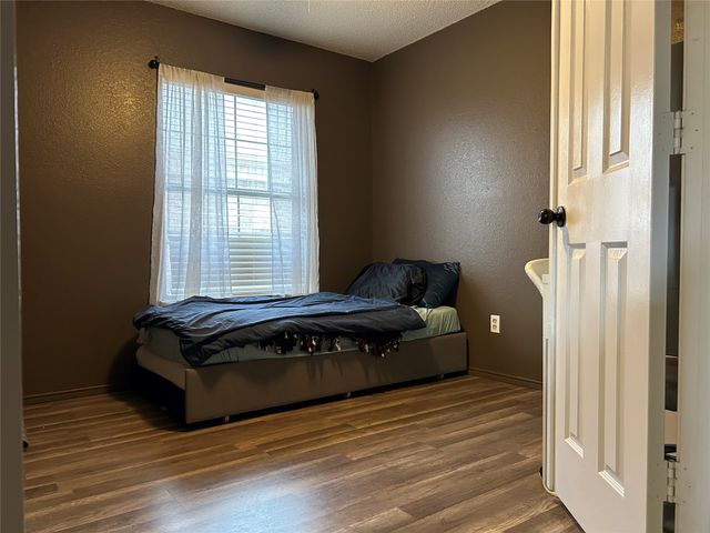 209 Commonwealth Circle, Grand Prairie, TX 75052