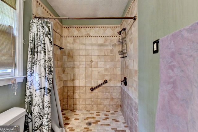 4061 Whispering Forest Court SW, Lilburn, GA 30047