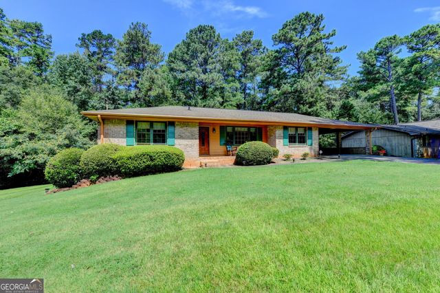 4061 Whispering Forest Court SW, Lilburn, GA 30047