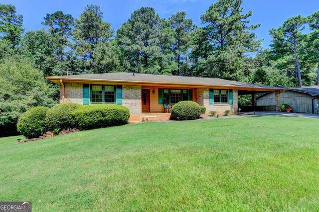 4061 Whispering Forest Court SW, Lilburn, GA 30047