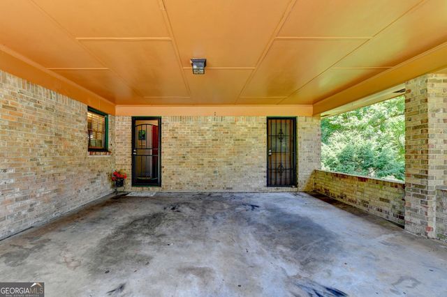 4061 Whispering Forest Court SW, Lilburn, GA 30047