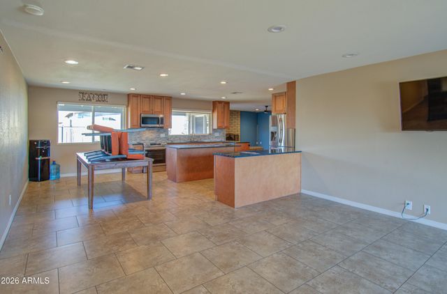 3202 W MCRAE Way, Phoenix, AZ 85027