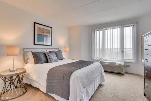 1 Renaissance Place 511, Palatine, IL 60067