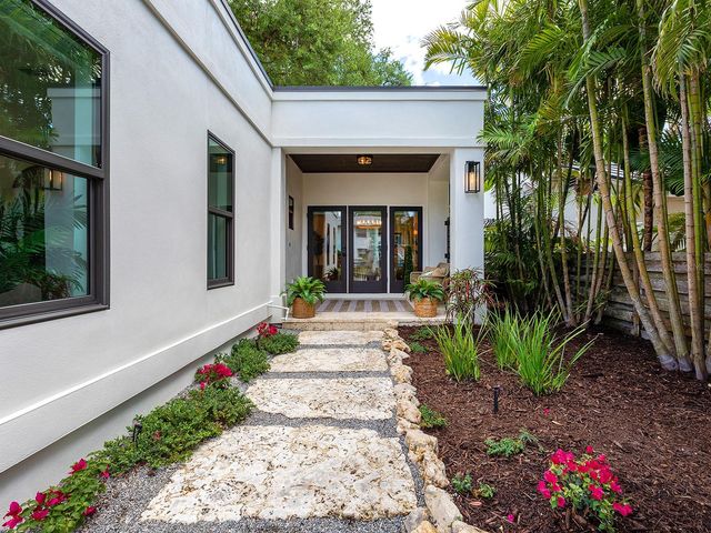 617 MADISON COURT, Sarasota, FL 34236