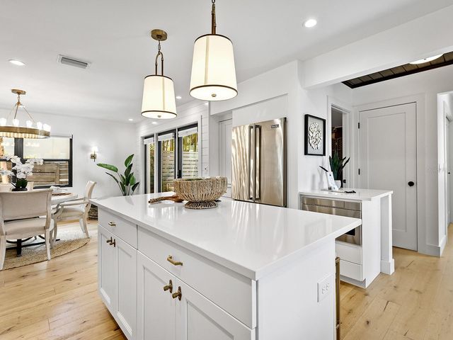 617 MADISON COURT, Sarasota, FL 34236