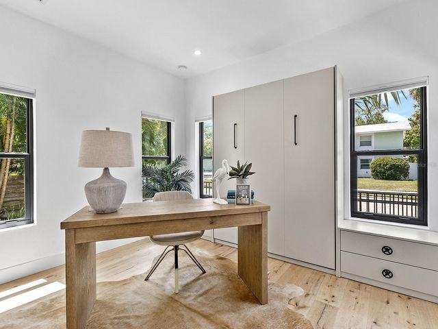 617 MADISON COURT, Sarasota, FL 34236