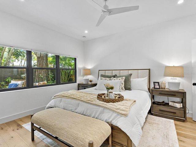 617 MADISON COURT, Sarasota, FL 34236