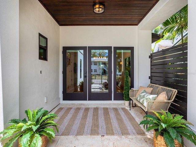 617 MADISON COURT, Sarasota, FL 34236