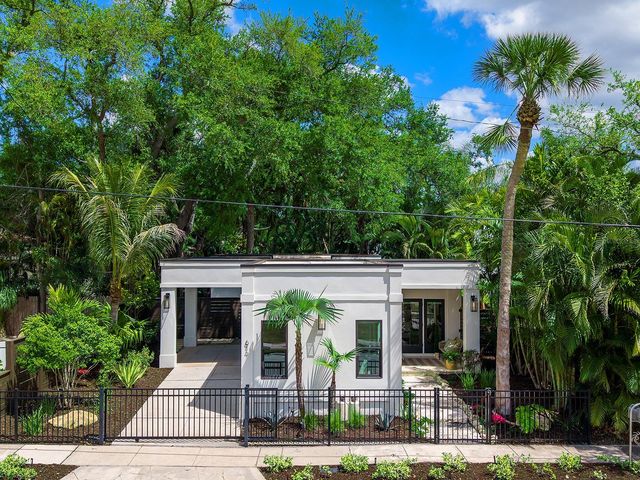 617 MADISON COURT, Sarasota, FL 34236