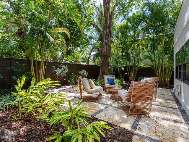 617 MADISON COURT, Sarasota, FL 34236