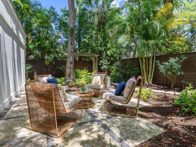 617 MADISON COURT, Sarasota, FL 34236