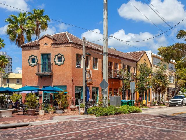 617 MADISON COURT, Sarasota, FL 34236