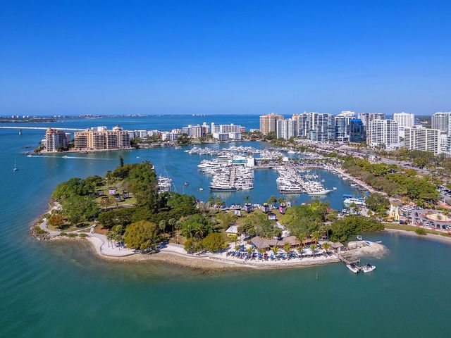 617 MADISON COURT, Sarasota, FL 34236