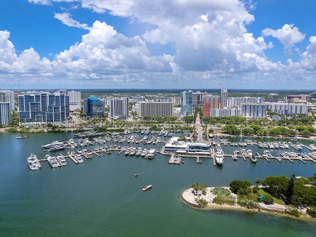 617 MADISON COURT, Sarasota, FL 34236