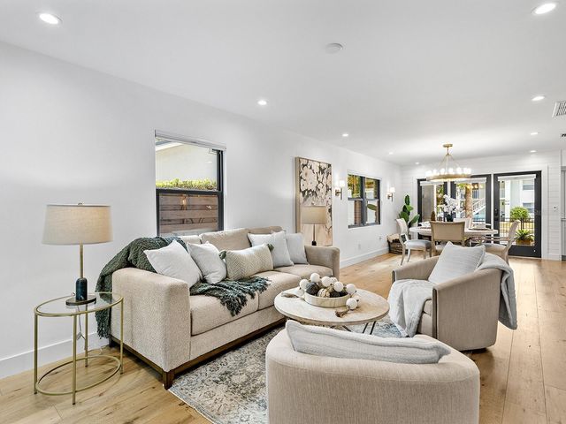 617 MADISON COURT, Sarasota, FL 34236