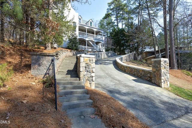 113 Bolinwood Drive, Chapel Hill, NC 27514