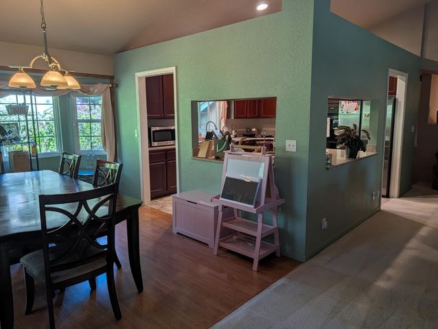 10388 Kenwood Dr, Grass Valley, CA 95949