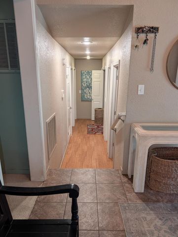 10388 Kenwood Dr, Grass Valley, CA 95949