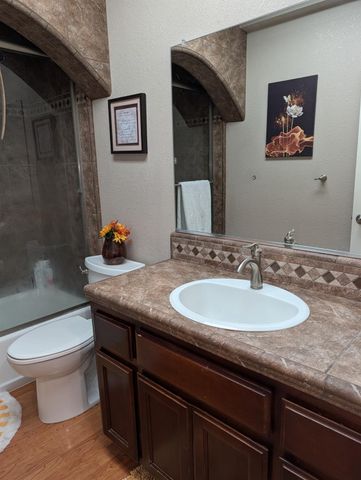 10388 Kenwood Dr, Grass Valley, CA 95949